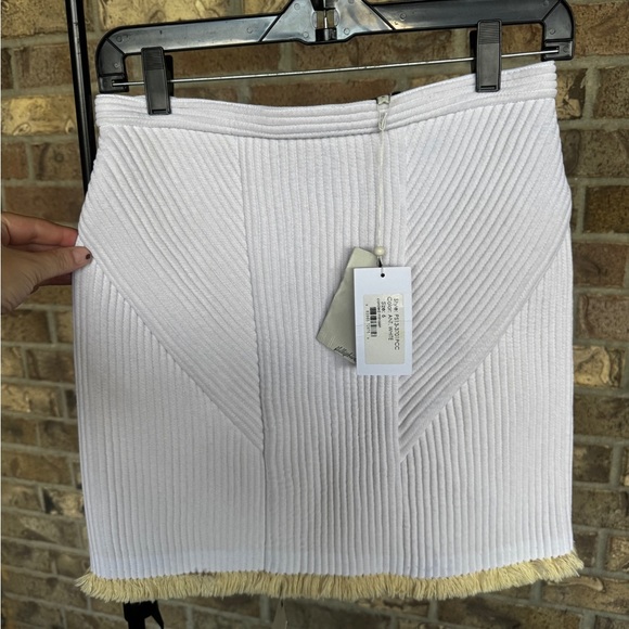 3.1 PHILLIP LIM
CORDED MINI SKIRT - ANTIQUE WHITE
$575.00 New Size 6 - Picture 3 of 12